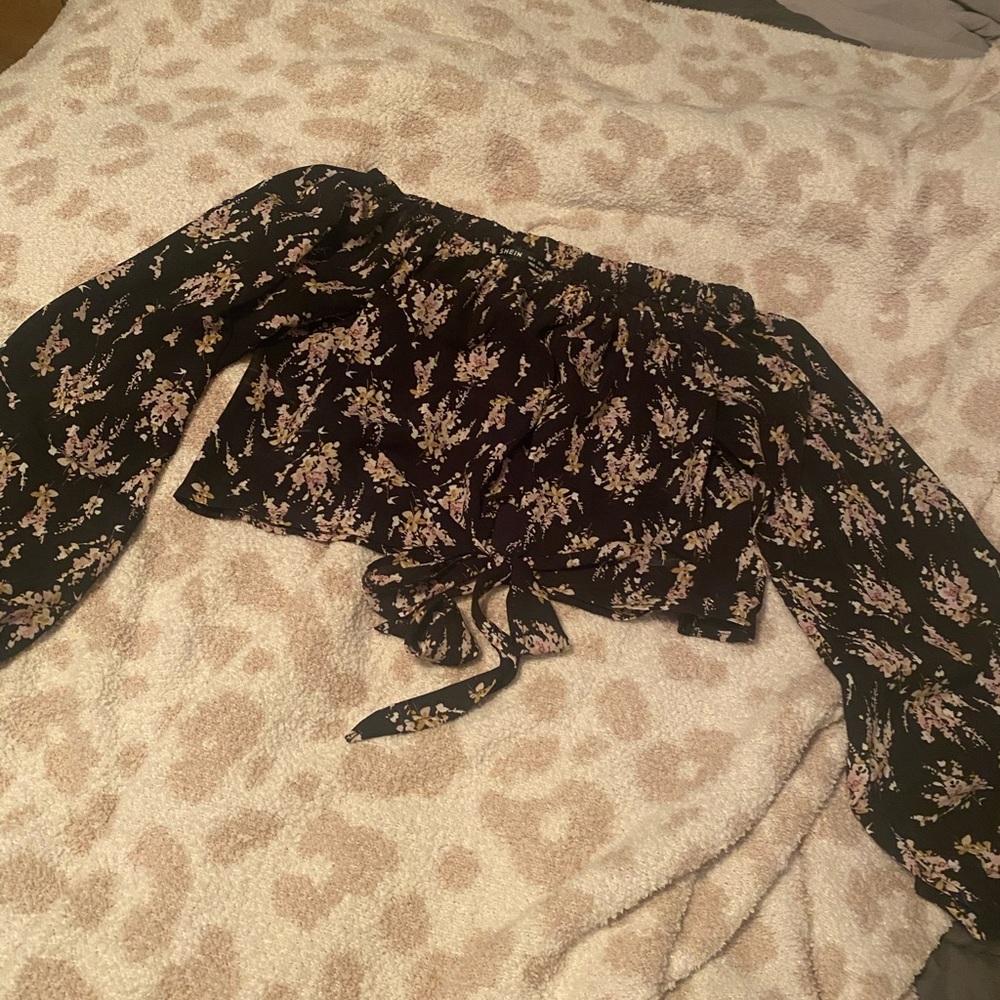 Long sleeve crop top